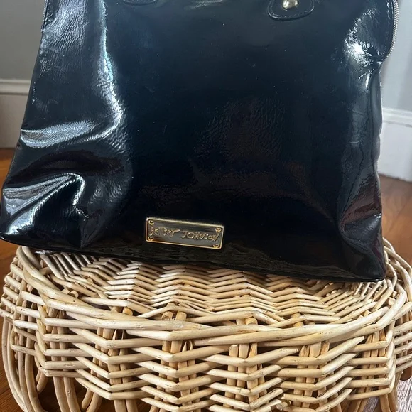 Betsy Johnson Black Patent Leather/Houndstooth Bowling Ball Style Handbag - Picture 8 of 11